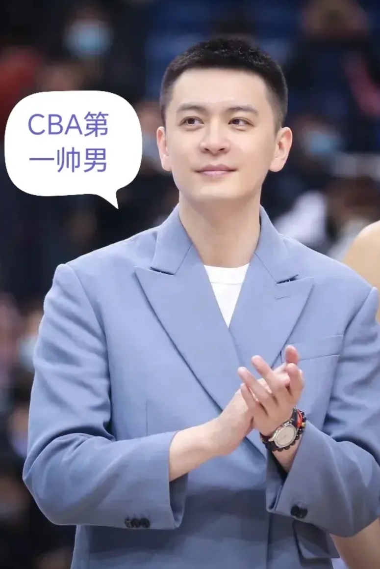 辽宁男篮：广东宏远男篮赢球是靠运气，我辽卫冕冠军阵容鼎盛！
辽宁男篮众多高手，打