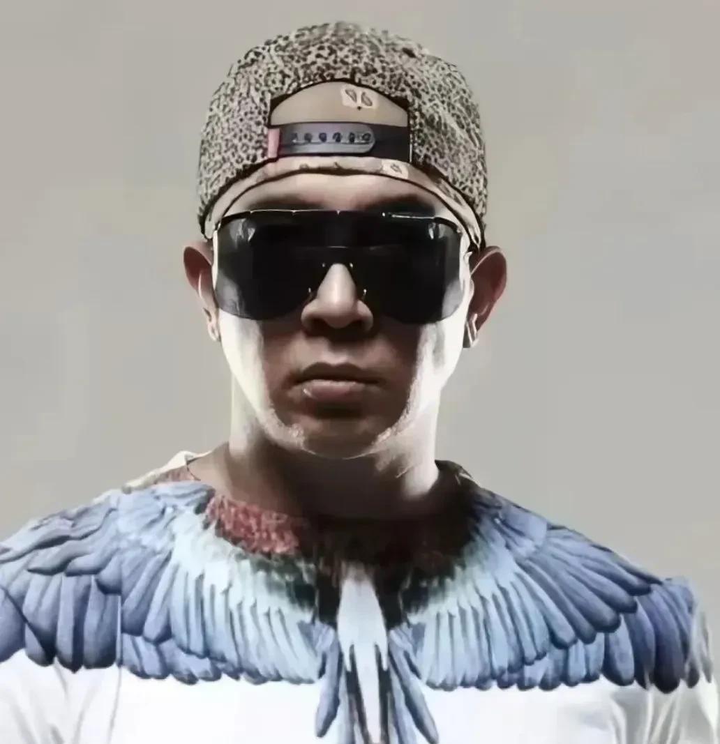 我真严重怀疑S家是不是有什么不可告人的把柄落在具俊晔手里了，虽然我没证据！
大S