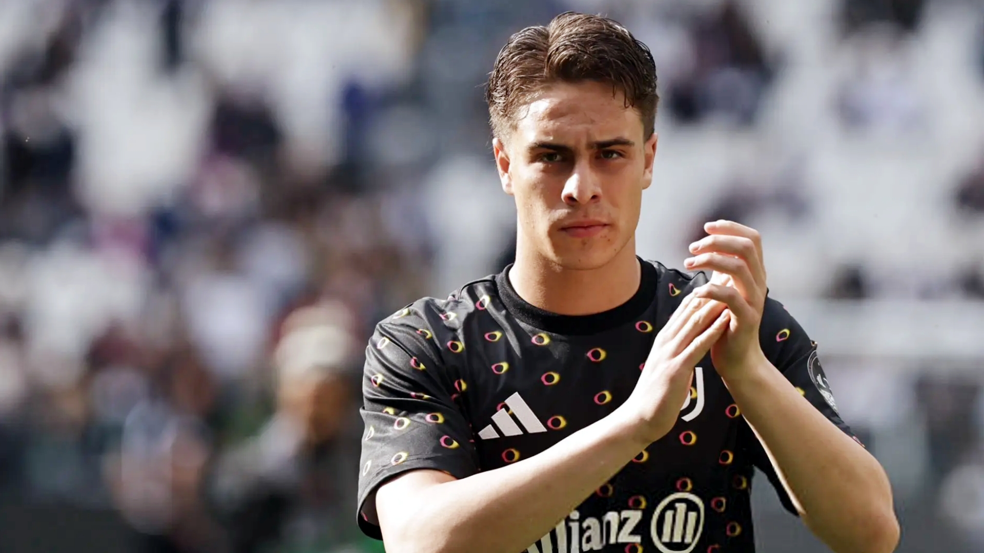 英媒报道，尤文图斯与伊尔迪兹的续约谈判陷入僵局，阿森纳与热刺都十分看好他。
伊尔