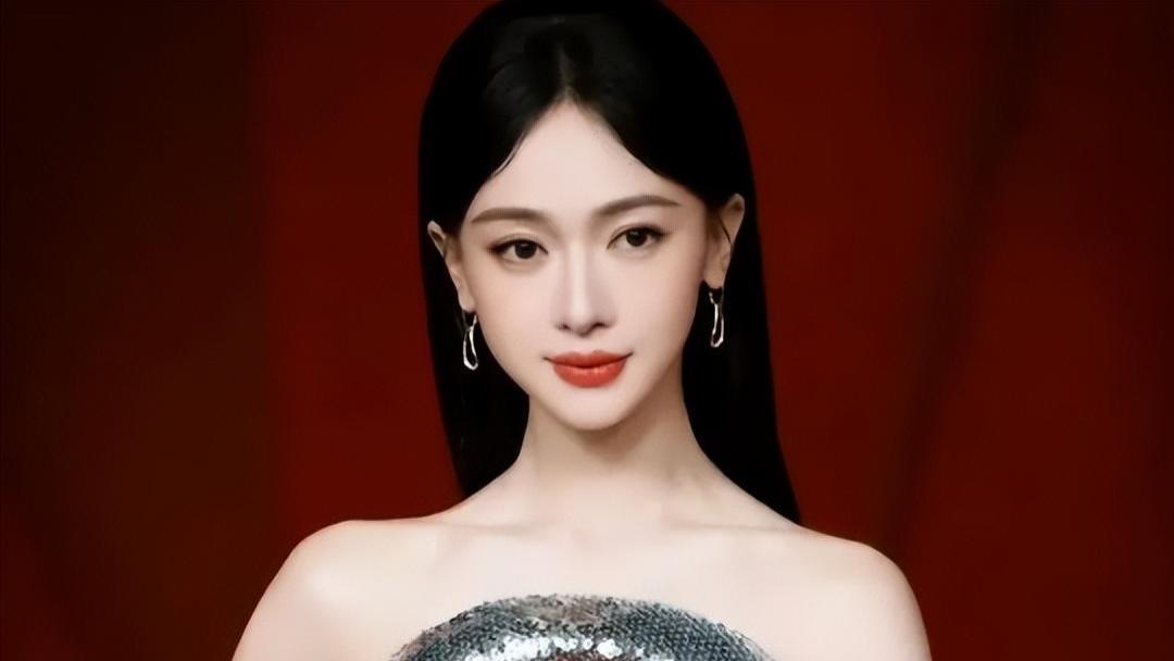 在娱乐圈这个聚光灯交织的名利场中，明星“塌房”事件虽屡见不鲜