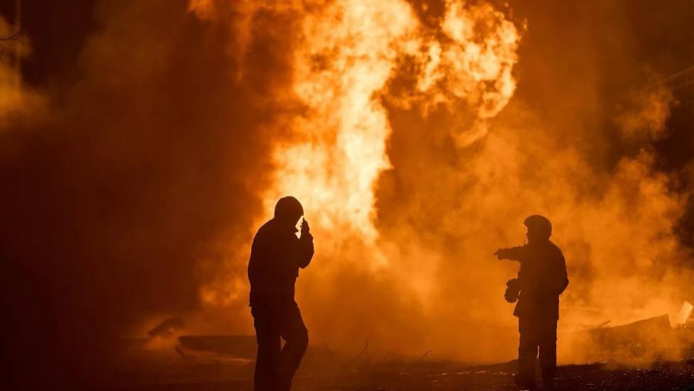 风暴降临，以色列“斩首”伊朗军官，德法英美集体失声