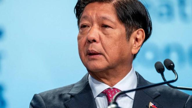 菲四条“大鱼”闯入南海，豪赌中方不敢击落？歼16轰6挂实弹出击