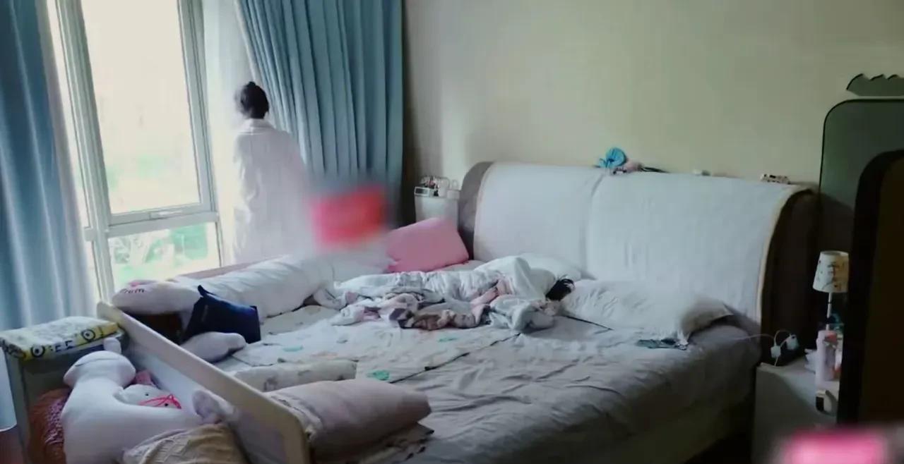 董璇新婚生活居然是分居状态，董璇不想女儿与张维伊住在一起，毕竟女儿小酒窝已经九岁