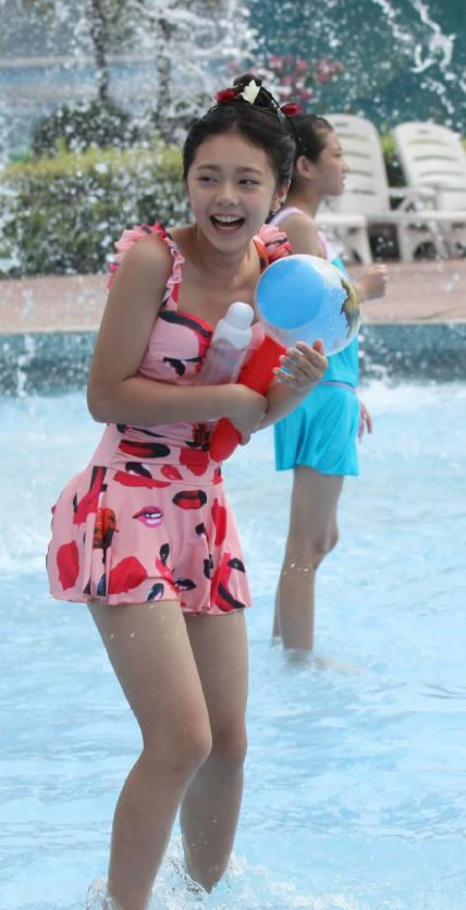 年轻时候的赵今麦，这才是少女该有的样子