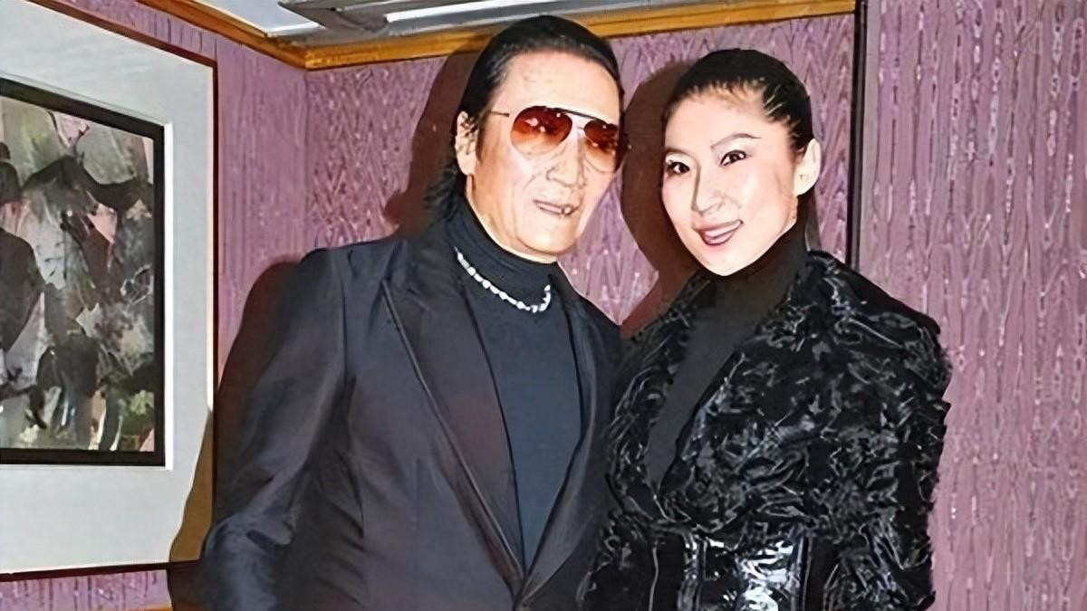 89岁谢贤晚节不保？分手7年的小女友突然现身，曝私密往事只为搞钱