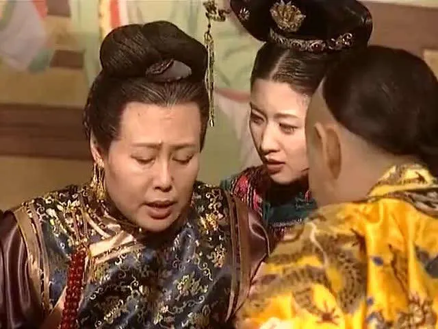 有一次，孝庄太后虚弱的躺在床上，御医们都没有办法。顺治皇帝很是着急，昭告天下：“