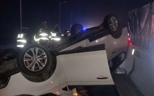 男子与堂哥合谋制造车祸，撞死亲生儿子骗保，钱到手一年后却因一件小事导致落网