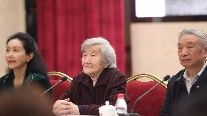 西部人物| 95岁院士“瓜奶奶”的传奇，从无到有，她用62年“种”出中国人的吃瓜自由