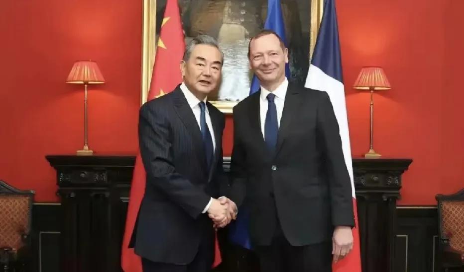 中法最新通话，合作大幕即将拉开！
3月18日，王毅外长与法国总统外事顾问博纳的一