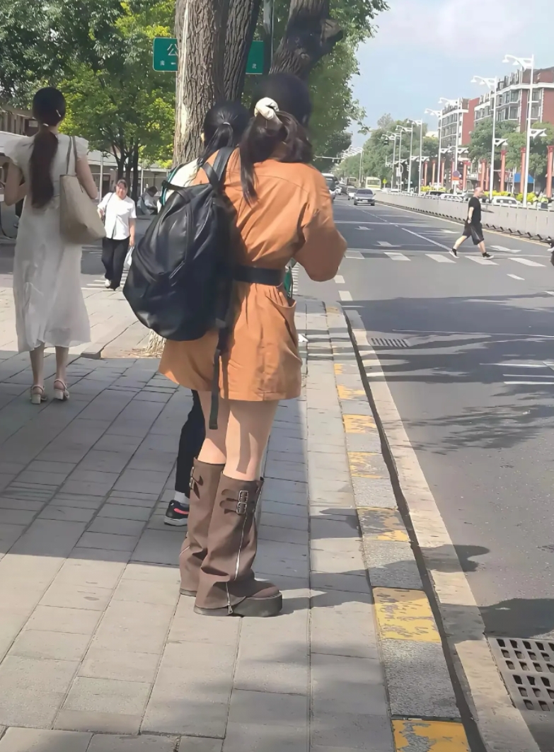 上街就对了，啥穿搭都有