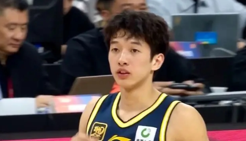 广东队迎来好消息，杜锋这下不缺好的年轻球员了？

在昨晚国青u19男篮与美高球队