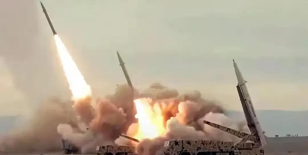 巴基斯坦真的怒了。
巴基斯坦国防部长：我们竭尽全力支持伊朗。
巴基斯坦国防部长：