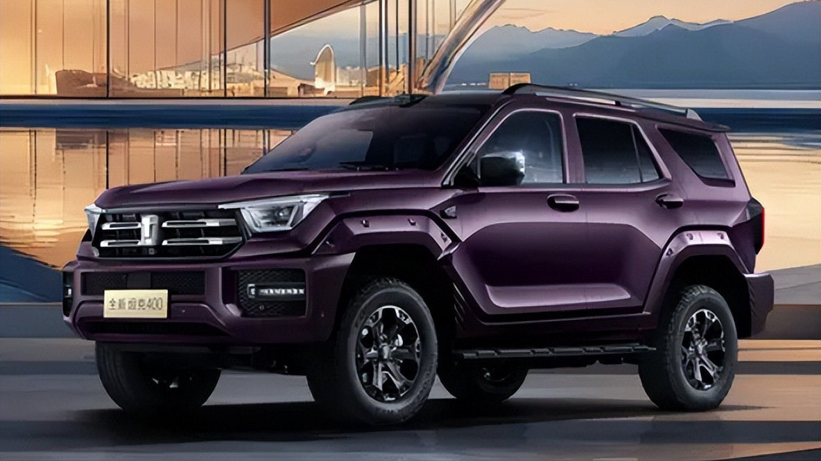 坦克400新款配置拉满！4种动力可选，激光雷达，纯电续航200公里