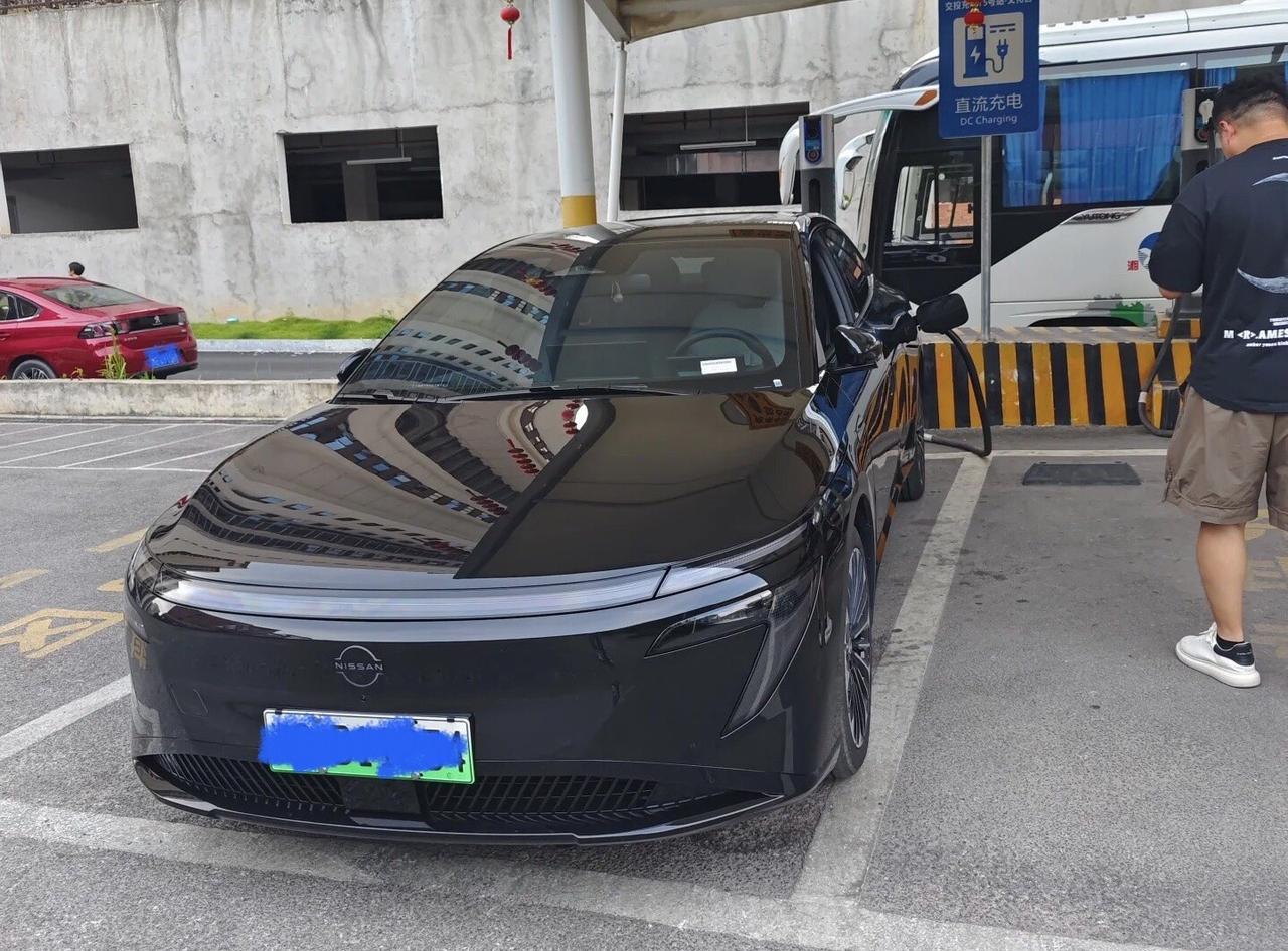 敢说只要你拿出足够多的诚意，
不管你是合资还是国产，
消费者就会买单。
日产这次