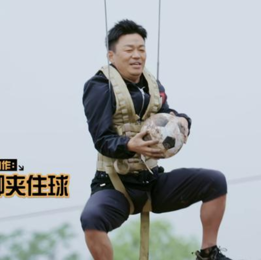 王宝强上《五哈》，一夜之间让这档综艺爆火！

其实观众喜欢王宝强的原因很简单，就