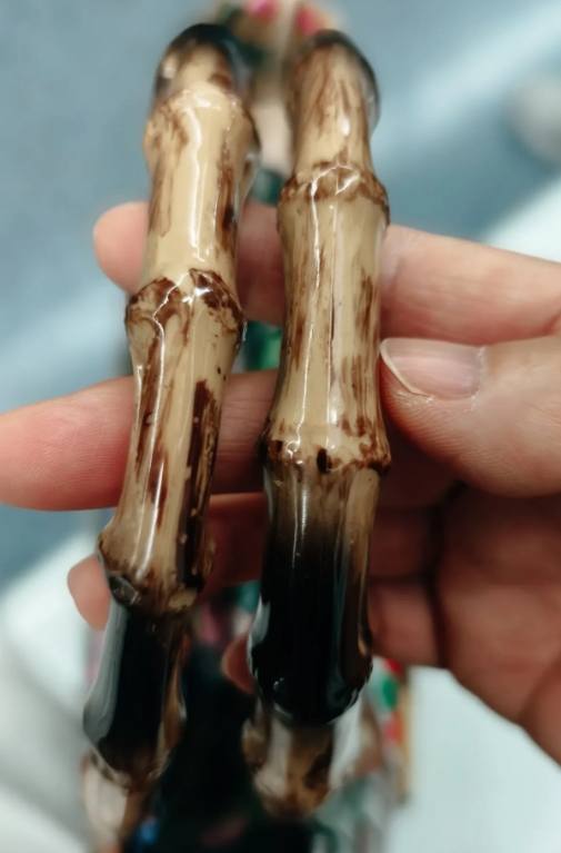 老妈能去养老院，婆婆为啥不能？
我有一个发小，她和老公前两年都双双退休，他们家境