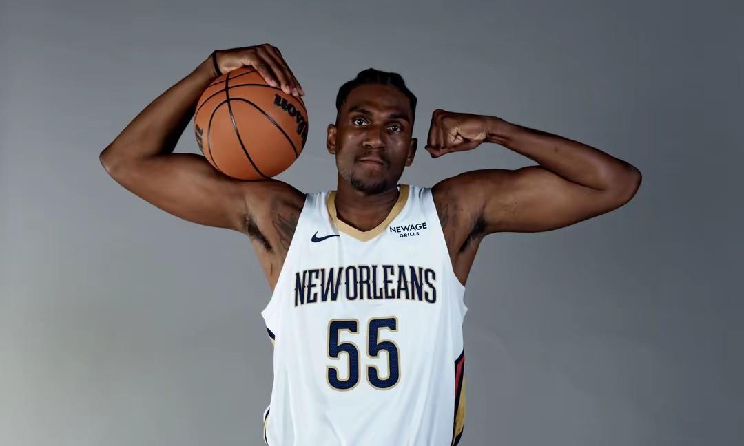 勇士在卢尼身上没有坑骗鹈鹕，是季前赛受伤
今年夏天，勇士队放弃了卢尼，后者以2年