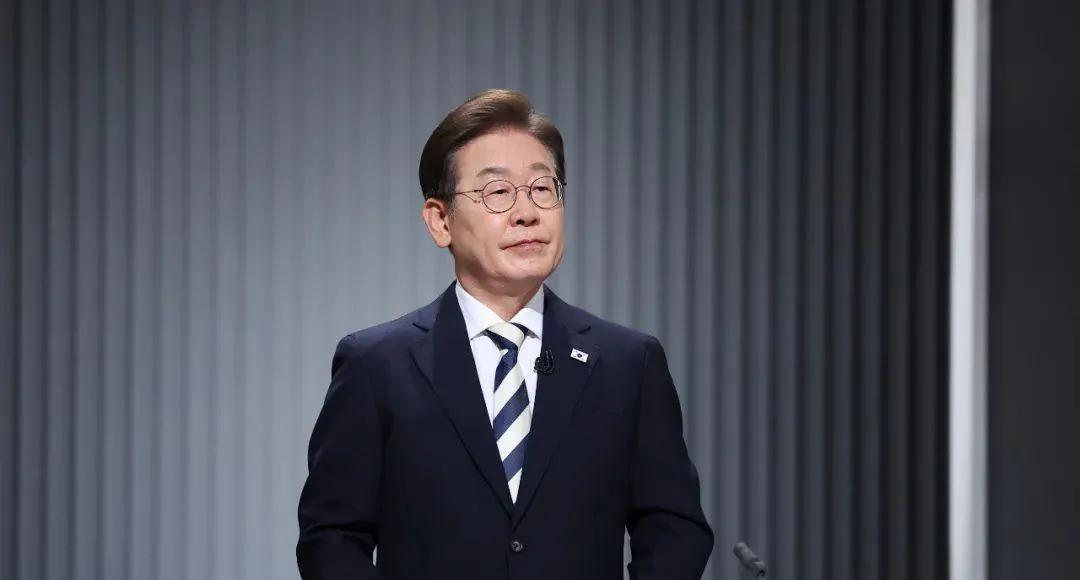 关键时刻，李在明接连表态，为自己赢得支持率！李在明26日表示，自己如果当选，将寻