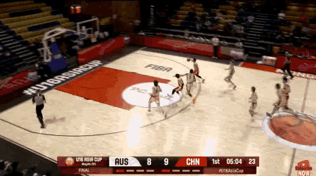 中国男篮小将张淳智真是嚣张极了！在今天进行的中国男篮和澳大利亚男篮的U16亚洲杯