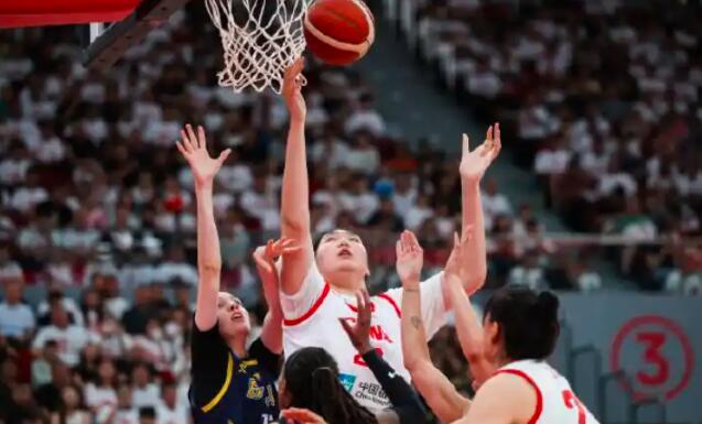 中国女篮46分狂胜波黑开门红，张子宇首秀18+7韩旭15分！2025年6月13日