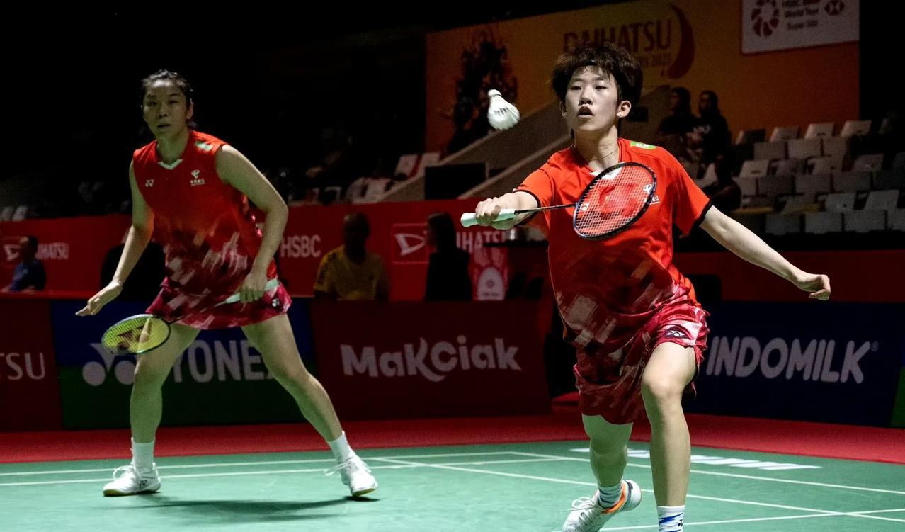 羽毛球法国赛！女双四强已出2席[玫瑰]
1，贾一凡/张殊贤（中国）
2，金慧贞/
