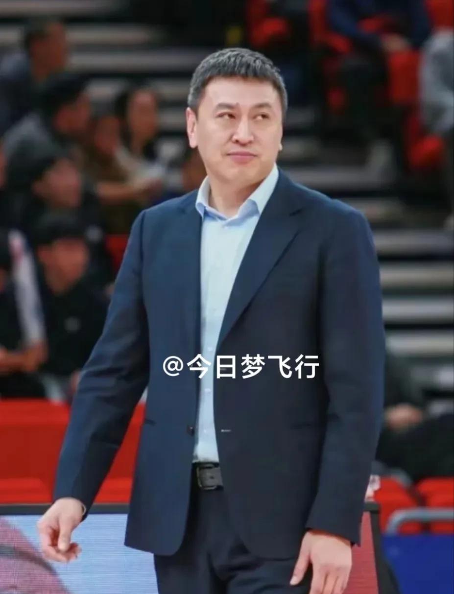 铁打的球队，流水的主帅，前浙江队主帅王世龙出任南京队主教练！
今天消息，来自媒体