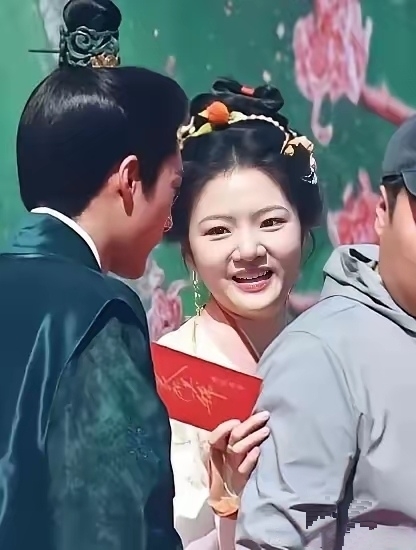 任敏这长相也太普通了吧！《良陈美锦》女主可是娇艳明媚的大美人，像海棠花一样啊！她