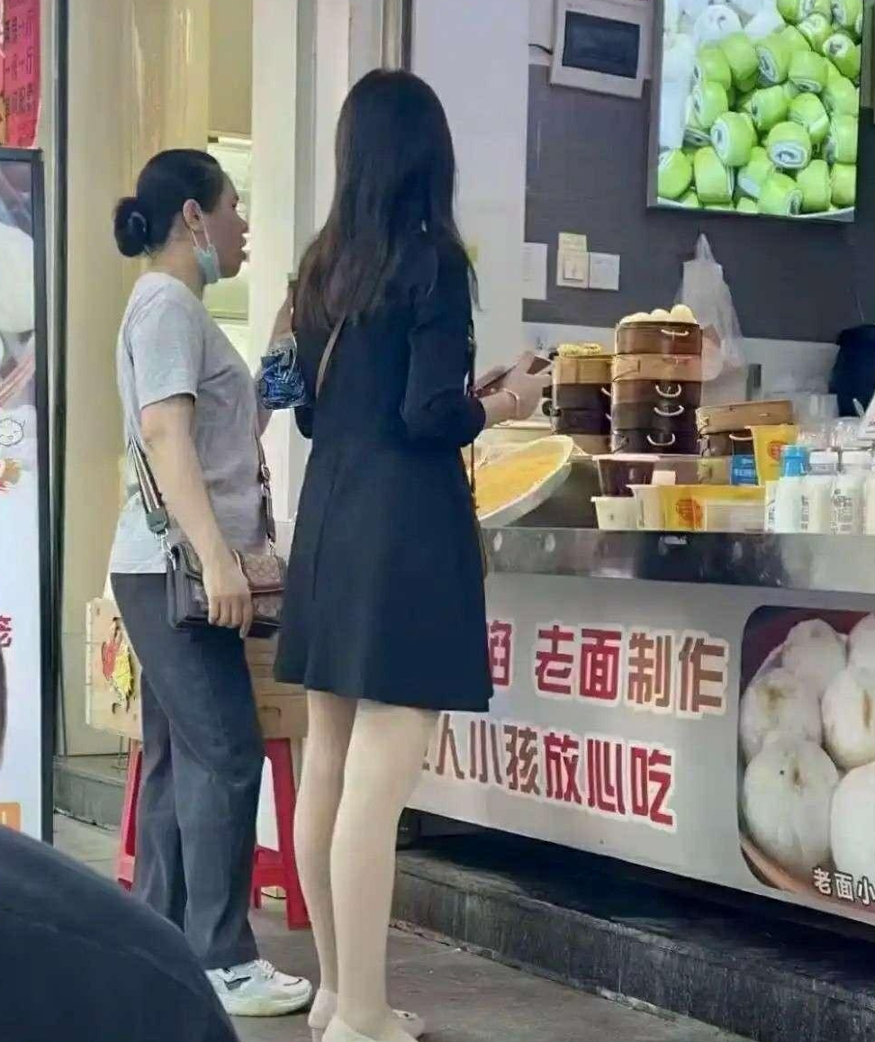 妈呀！！！怪吓人的嘞
