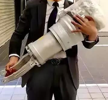 比亚迪这次真把同行整不会了

明明之前每回推新招，隔壁总能抄个七分像，这回仰