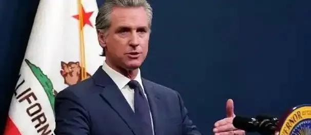 这家伙，将会成为加州独立第一人，加州的救世主
在他的支持下，加州非常有可能从美国