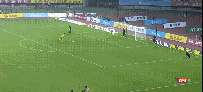 苏超联赛泰州队最终点球大战击败徐队，在客场上演了“以下克上”的好戏，泰州队今天也