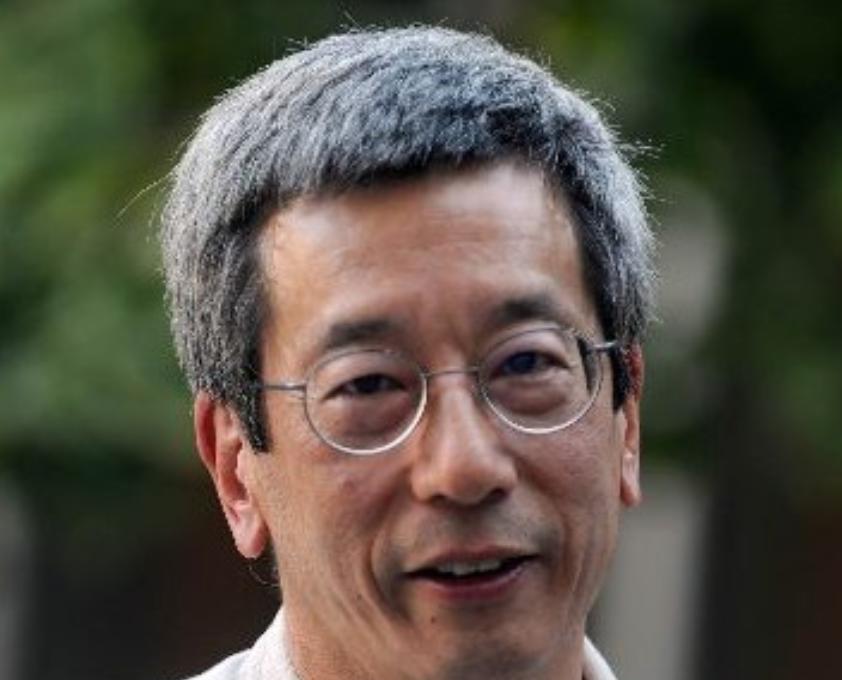 “我是美国人，不是中国的科学家！”2008年，身为钱学森侄子的钱永健公然否认自己