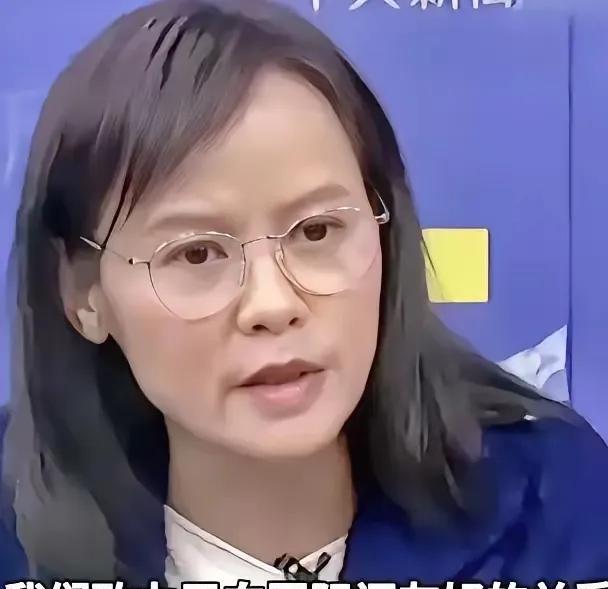 惊呆了！台湾教室这一幕，文化暗战的“冰山一角”狠狠撕开！
台湾学生热烈讨论国际交