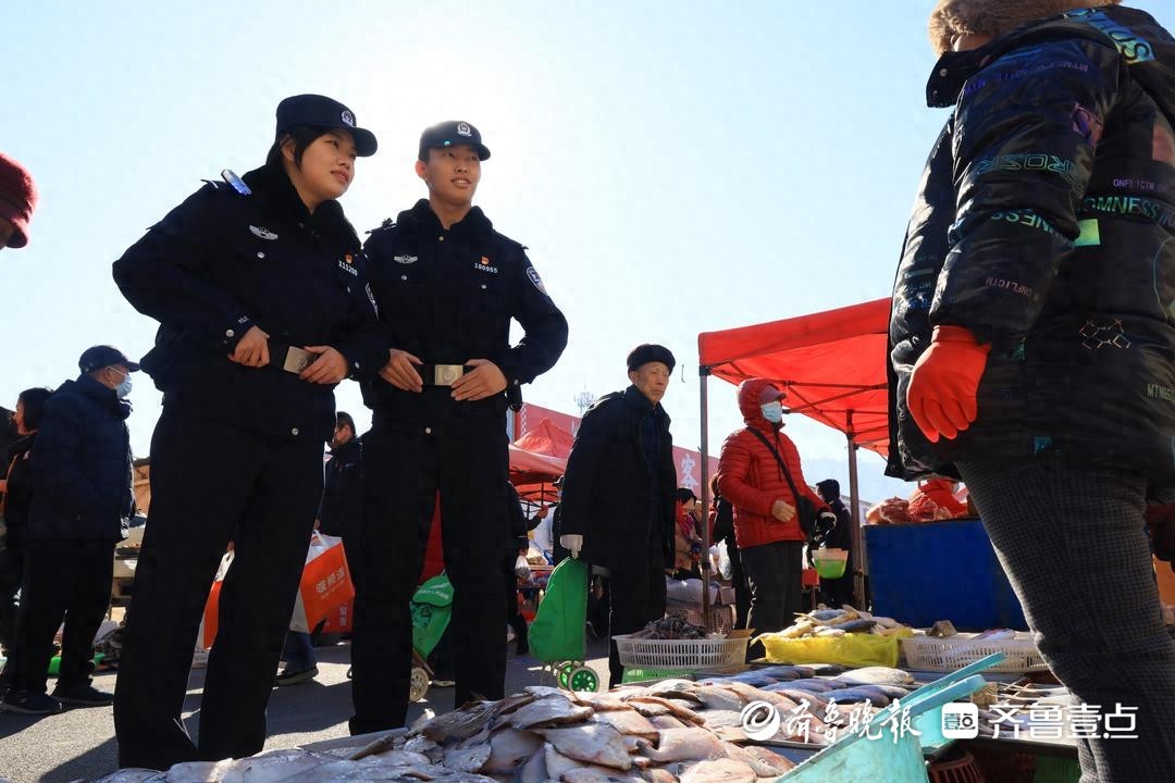 崂山警力守护百年集市:旅游热潮中如何筑牢安全底线?