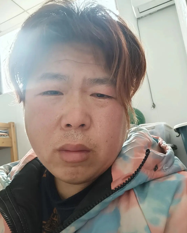 赌徒的泪水：100块买生活必需品，90000块买后悔恨！
输掉的不是钱，是一个人