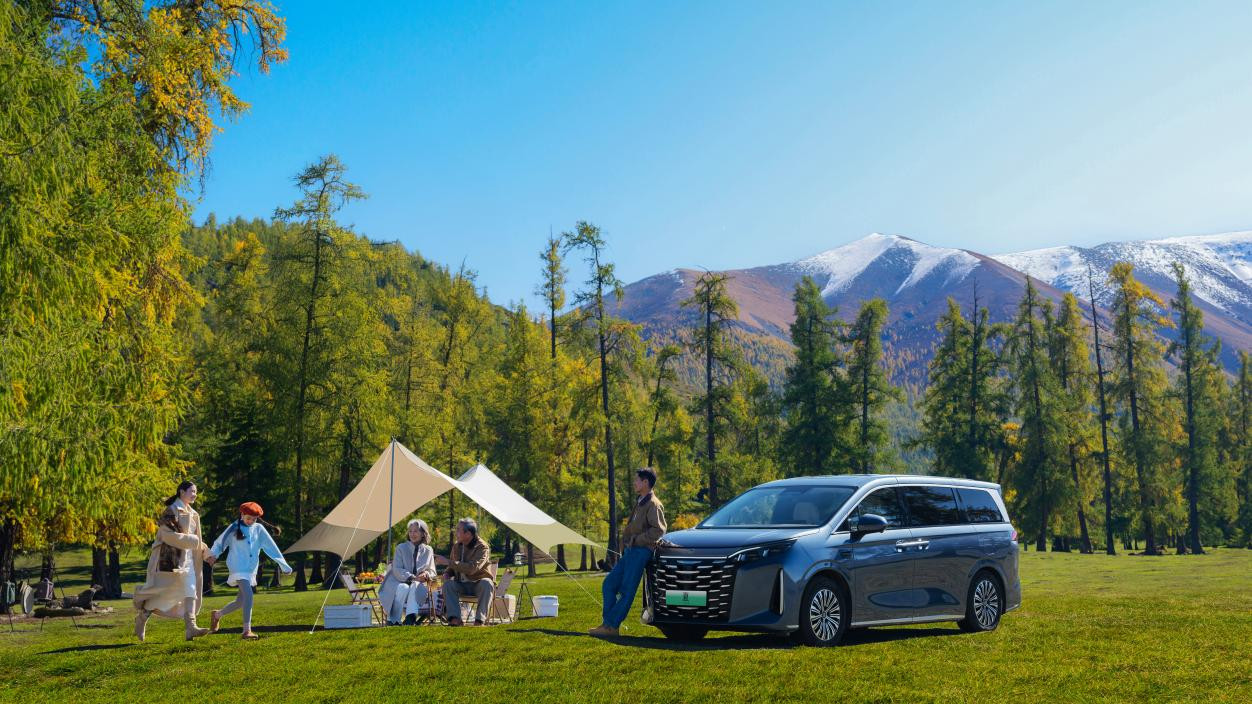 中大型MPV比亚迪2026款夏上市限时19.68万起，打造“家庭头等舱”