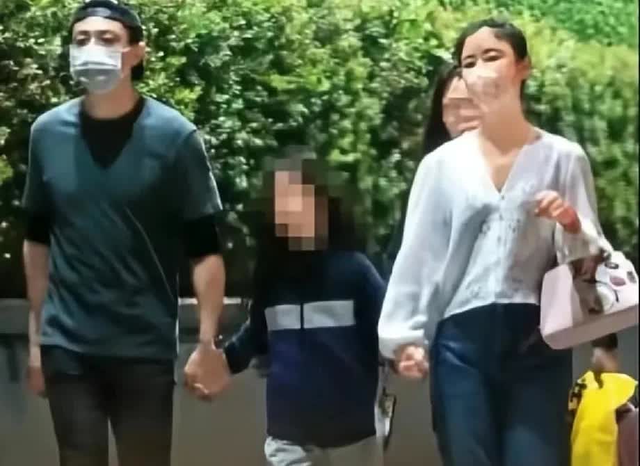 林心如和霍建华被台媒拍到带女儿看电影，还在门市买牛奶面包等，享受平凡恬静的生活，