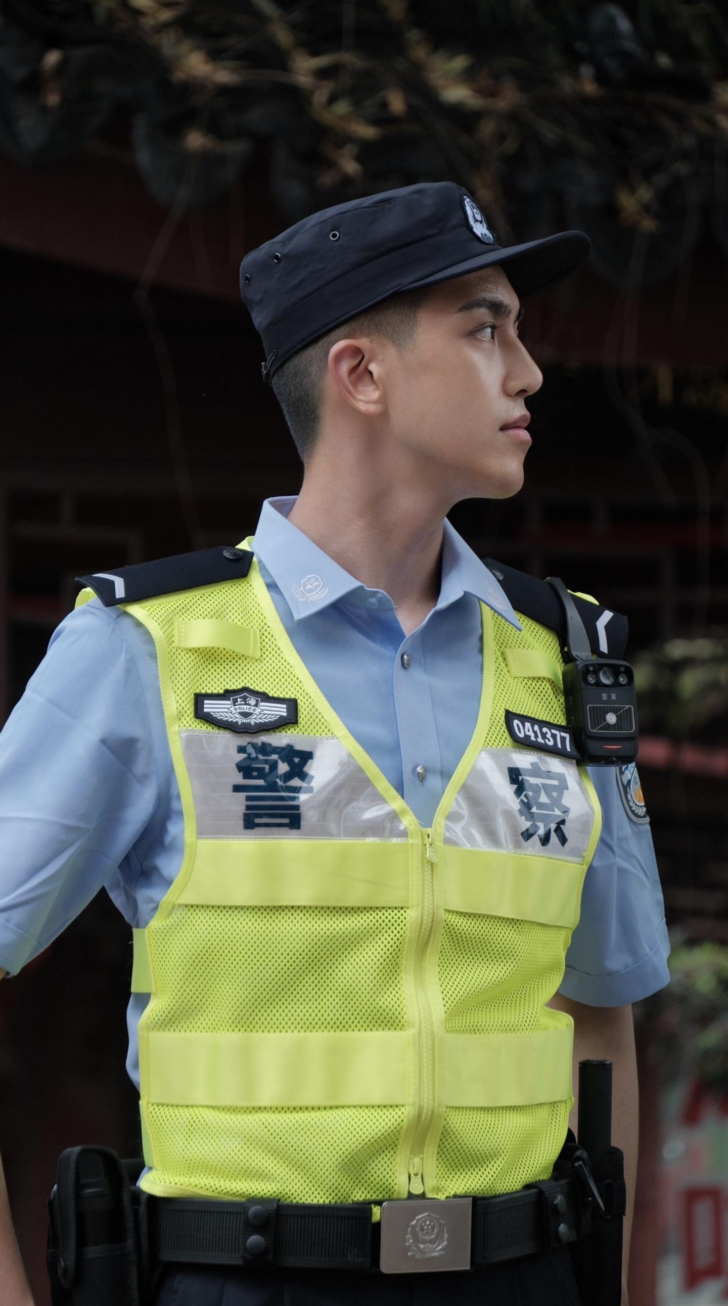 我趣！上海警察的高颜值都是可以出道的程度6