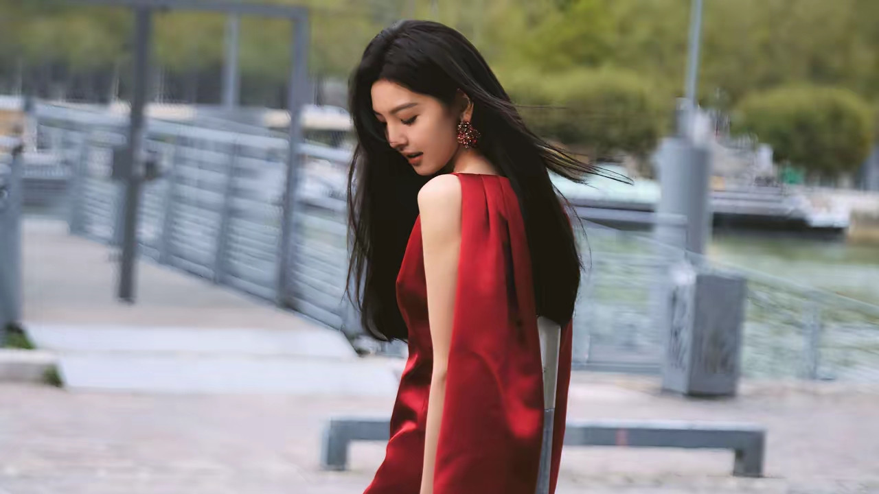 章若楠的高情商，在真实中见智慧，在颜值中见深情。