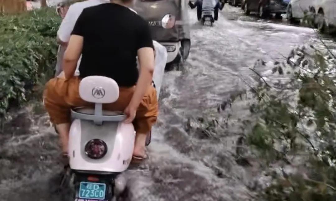 时间：2025年6月14日下午17点。
地点：合肥市蜀山区。
事由：
1，暴风骤
