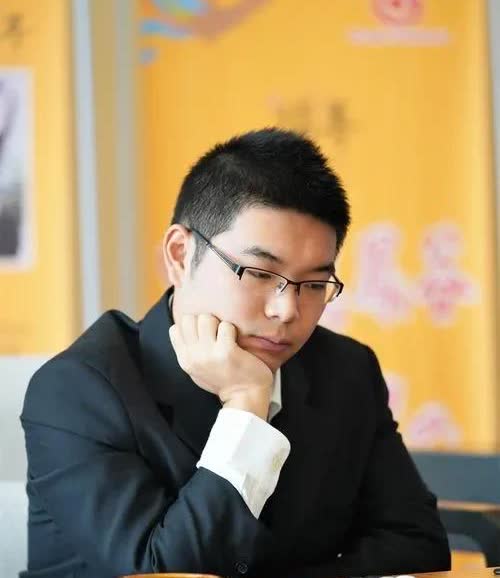 倡棋杯半决赛次局！芈氏飞刀依旧神勇！
今日，在美丽的新加坡，中国围棋倡棋杯半决