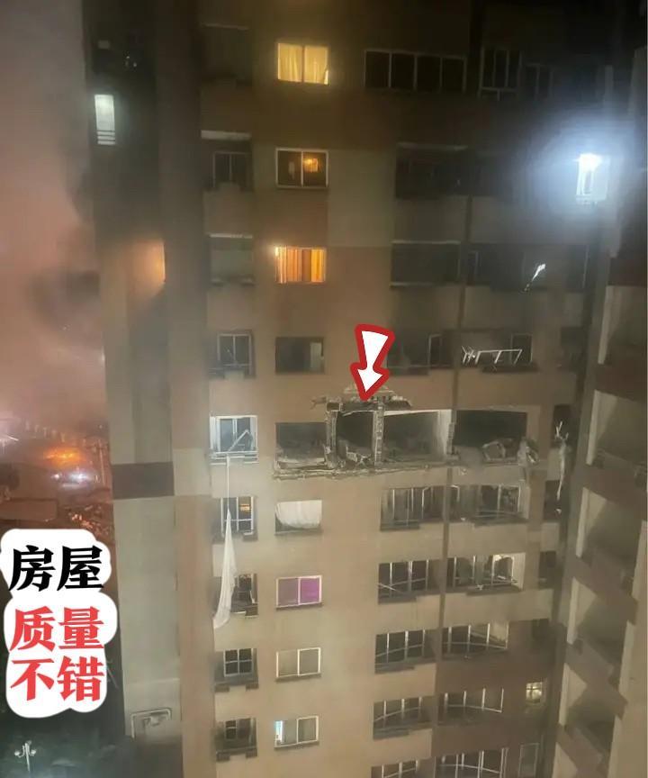 发现没，伊朗的建筑质量不错[发怒][发怒]
德黑兰很多住宅，在遭受导弹袭击之后