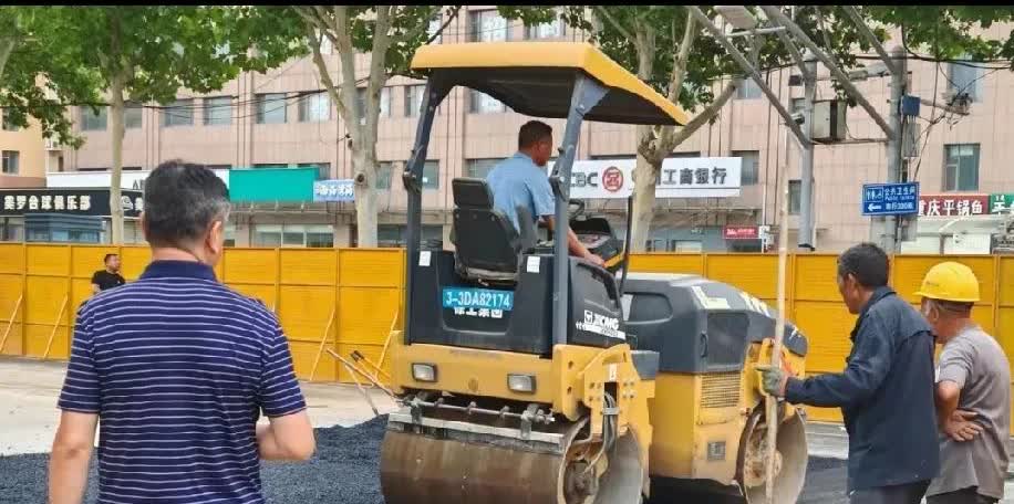别再说邯郸马路上的大坑了。已经修好了，真是好事不出门，坏事传千里。这两天只要打开