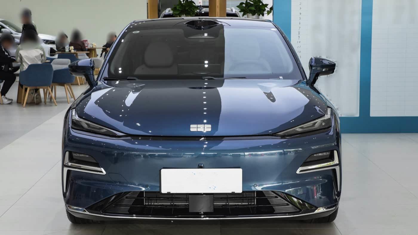 再等等！吉利新车即将上市，5米车身381马力，预售价公布迷倒一片！