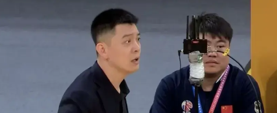 辽篮输了两场球是因为杨鸣没有培养年轻球员吗？

辽篮输球怪杨鸣不培养年轻球员，听