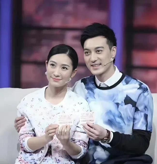 #惊爆！陶昕然官宣离婚，曾是娱乐圈甜蜜夫妇# 家人们，快搬好小板凳，娱乐圈又爆猛