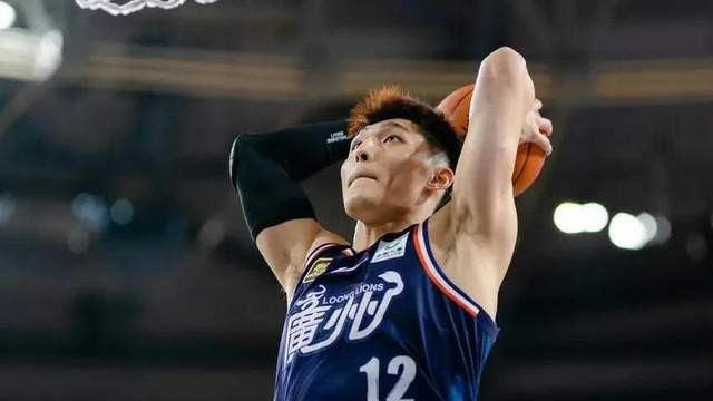 25分钟3中0仅1板！国家队内线争议一幕 男篮选拔只要听话？