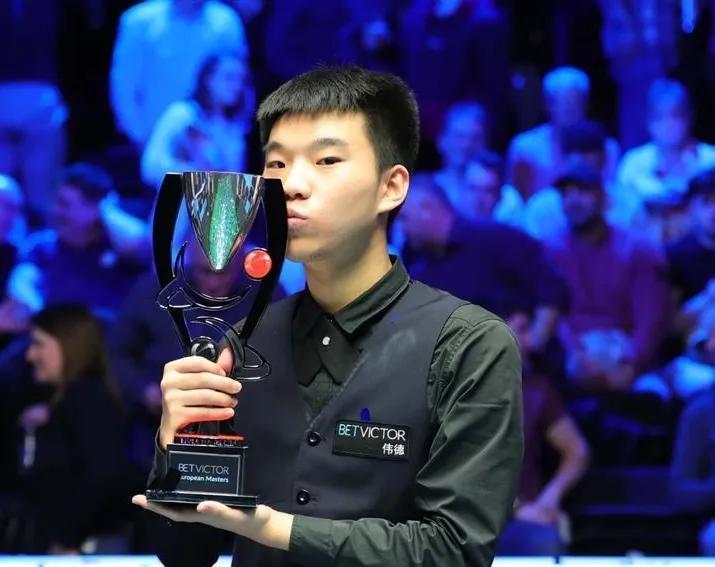 小将神勇，范争一4-2击败吉尔伯特，强势晋级32强！
       斯诺克英格兰