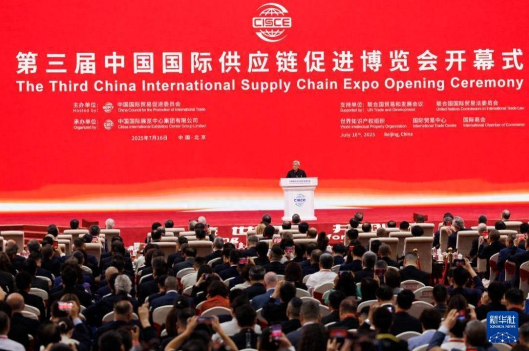 亲自走了一趟北京后，黄仁勋终于明白，中方已不再需要英伟达

2025年7月，北京