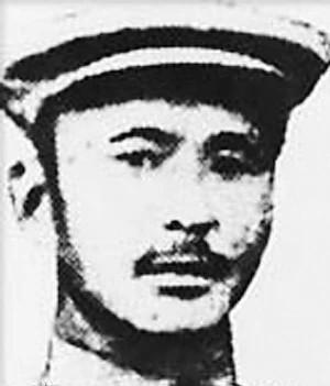 1932年，一个地主婆卖光了全部家当，只为支持儿子抗日。可儿子拿了钱后却人间蒸发